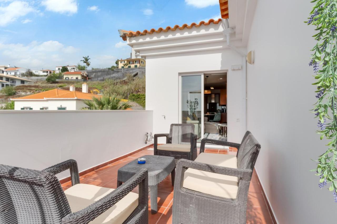 Cozy Penthouse By Holiday Rental Madeira Canico  Exterior photo