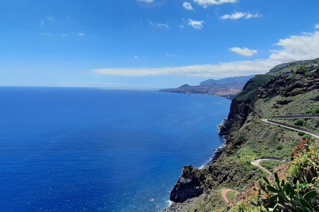 Cozy Penthouse By Holiday Rental Madeira Canico  Exterior photo